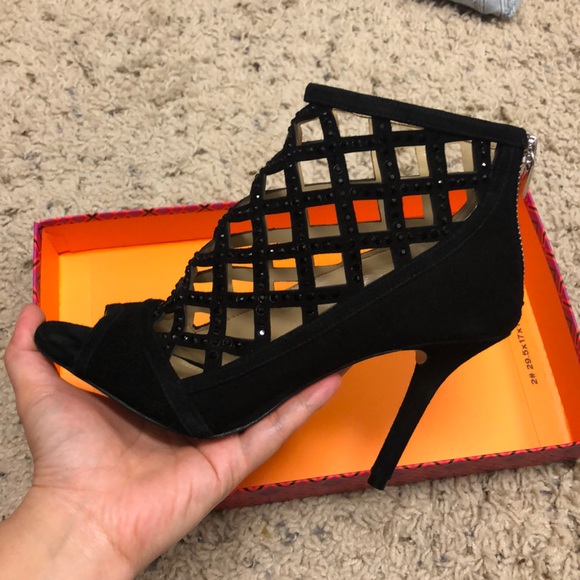 Brand new MK heels size 5 1/2 - Picture 2 of 5